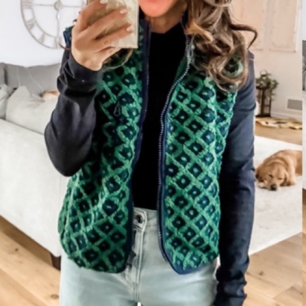 Green and Blue Patterned Vest⭐️